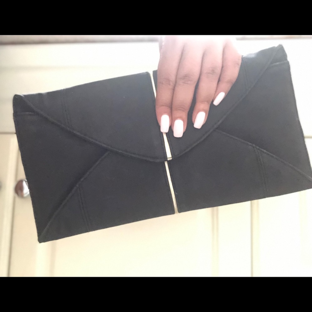 Aldo Clutch with Chain - Black and gold